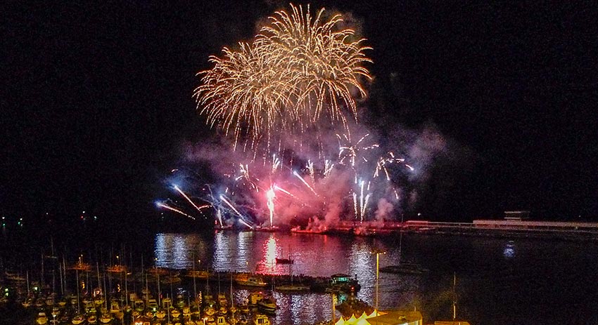 Festival do Atlântico: Um Espetáculo de Cor e Alegria